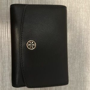 Tory Burch wallet in Black multi fold
